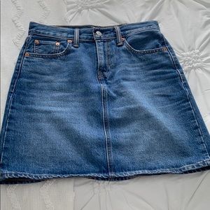 Vintage Levi’s Genuine denim mini skirt